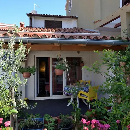 Maja Διαμέρισμα Štinjan